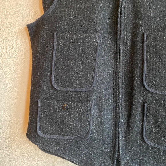 Mens Woolrich charcoal chalk stripe wool vest with zip front and pockets Sz S - Picture 5 of 13